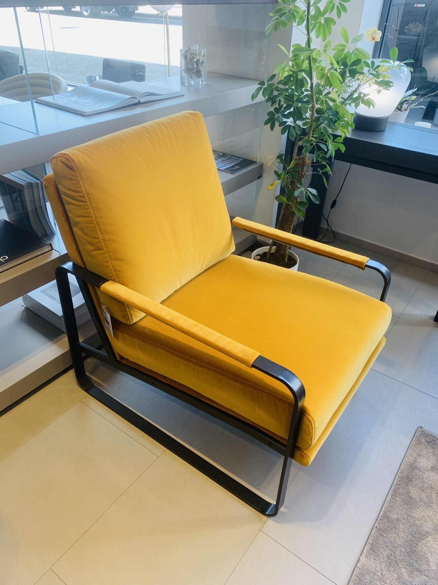 ExDisplay Furniture Belvisi Furniture